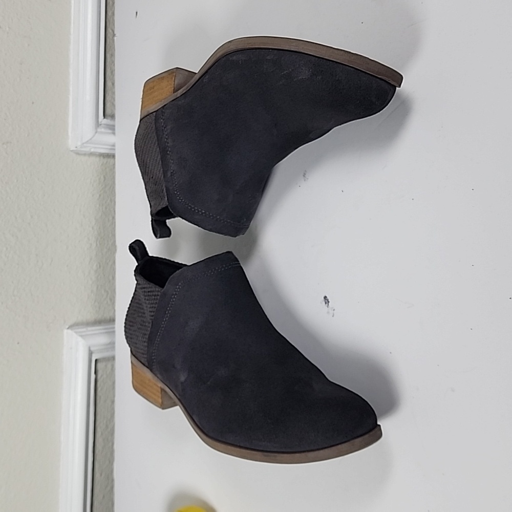 Toms Deia Women Gray Suede Ankle Bootie With Side Zipper Size 7.5W - Picture 9 of 11